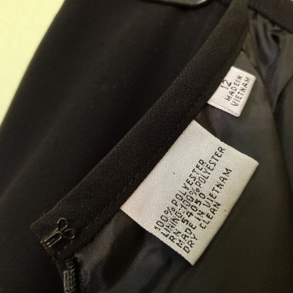 Le Suit Separates. Straight Black Skirt - 12 Midi - Picture 4 of 4